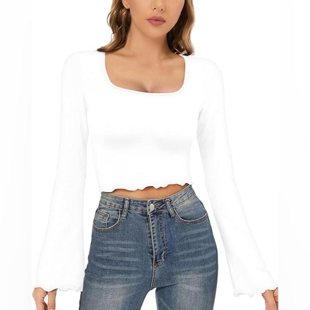 NWT CLOZOZ Bell Sleeve Square Neck Flare Sleeve Crop Top, Medium